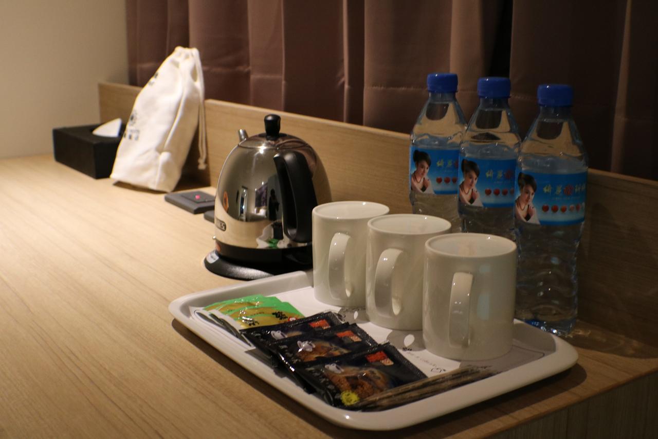 Mingli Hotel Kaohsiung Esterno foto