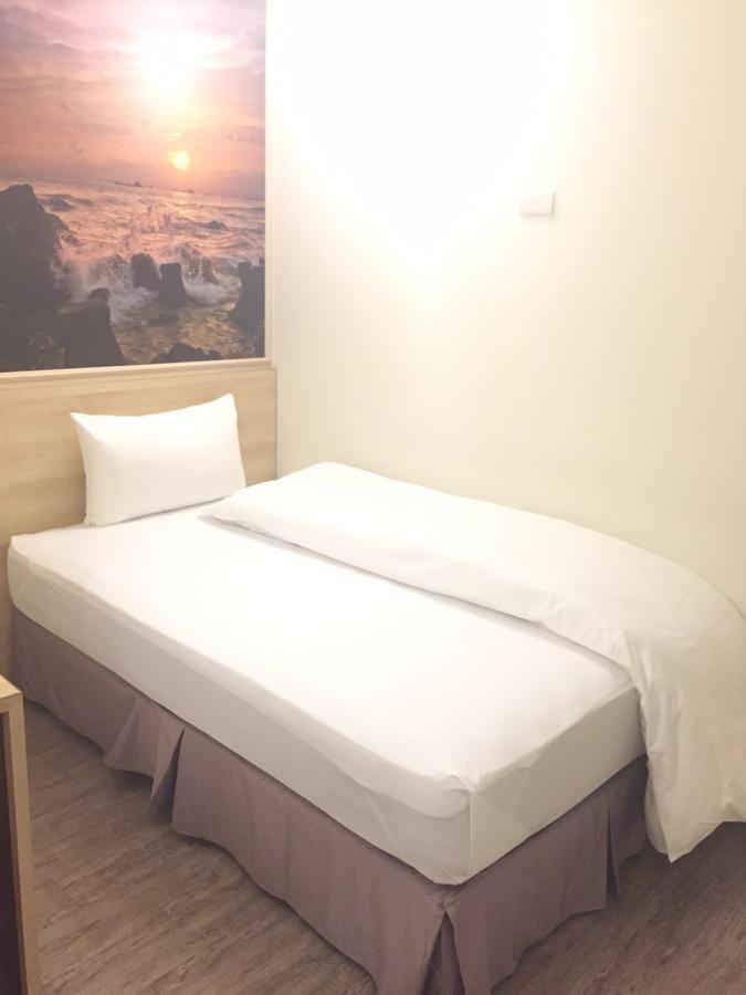 Mingli Hotel Kaohsiung Esterno foto