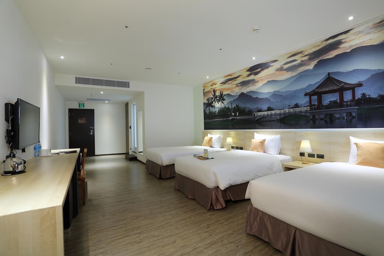 Mingli Hotel Kaohsiung Esterno foto