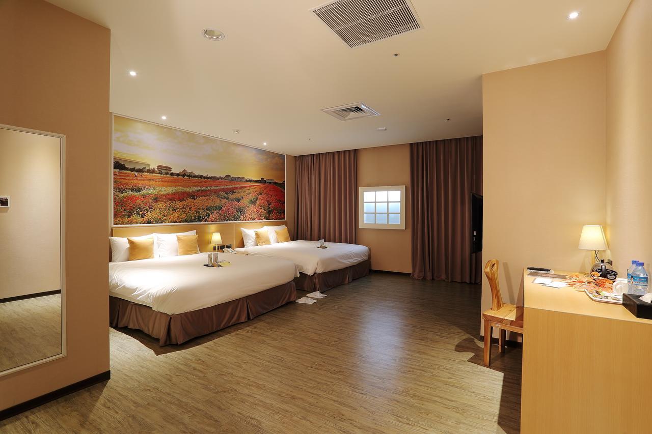Mingli Hotel Kaohsiung Esterno foto