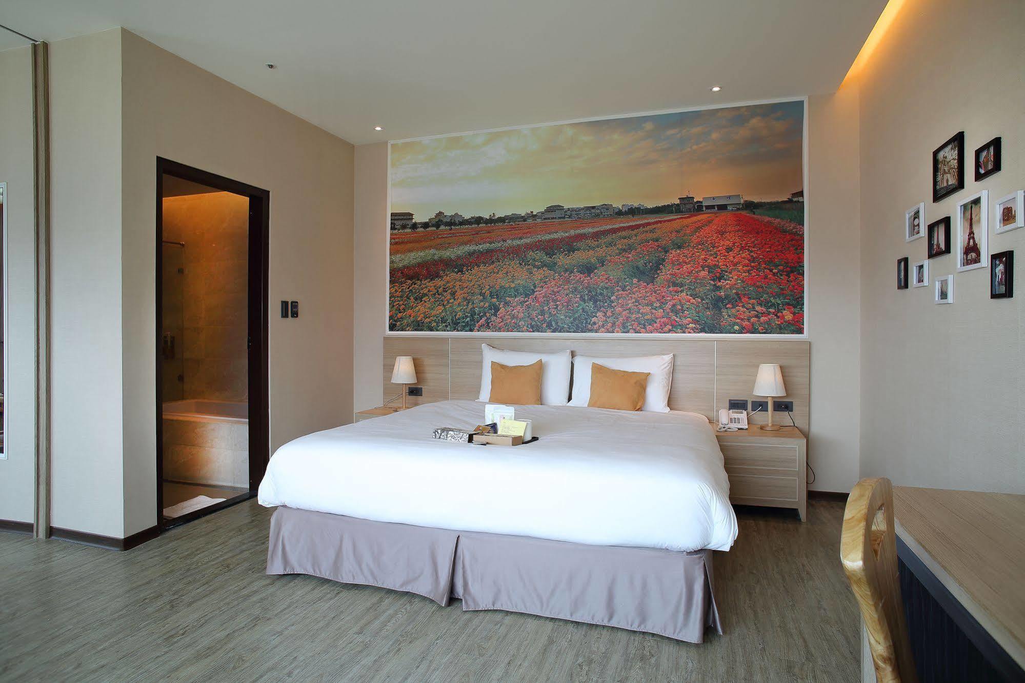 Mingli Hotel Kaohsiung Esterno foto