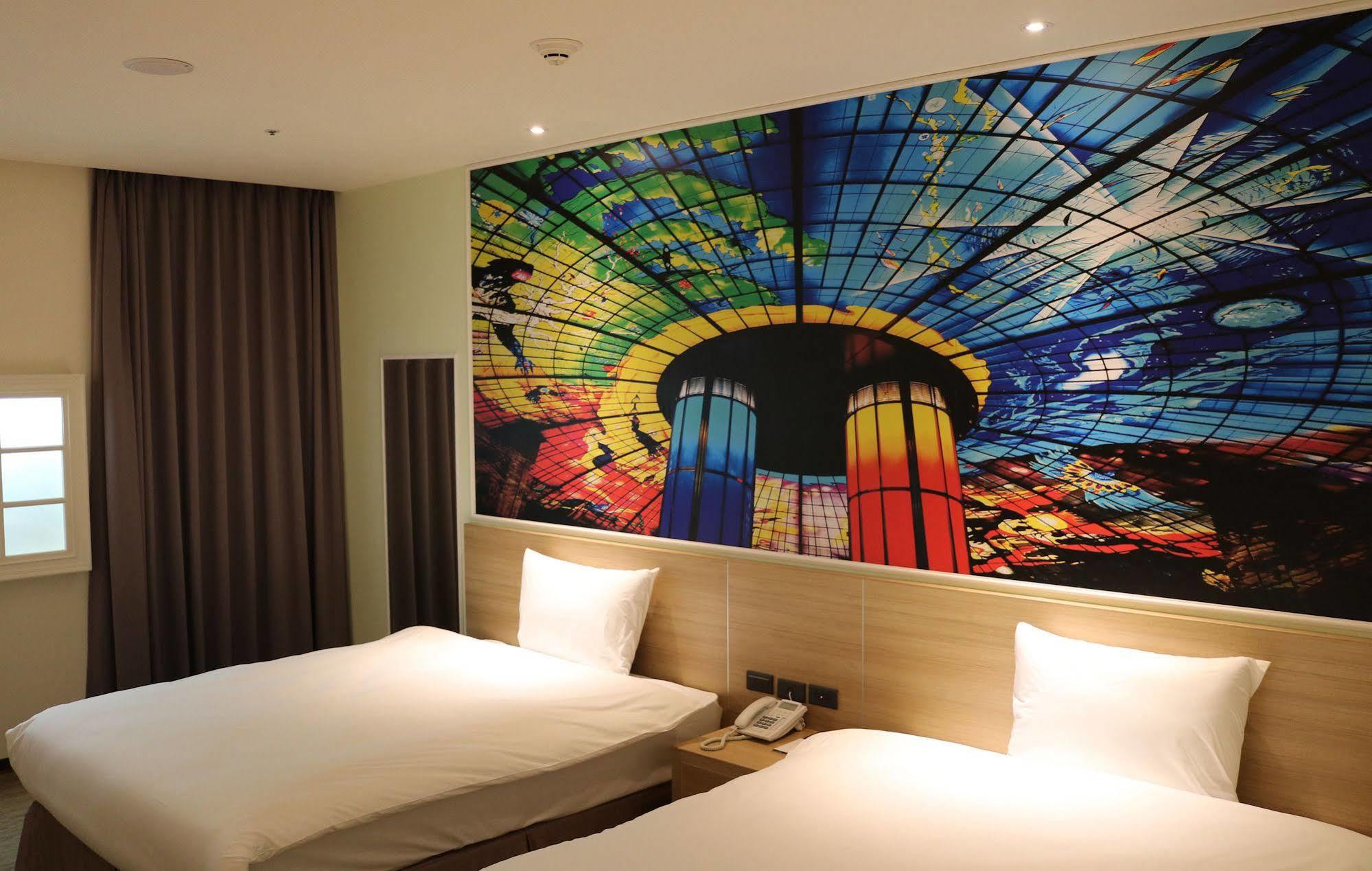 Mingli Hotel Kaohsiung Esterno foto