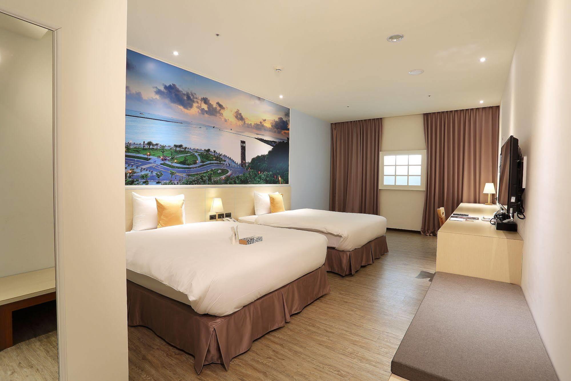 Mingli Hotel Kaohsiung Esterno foto