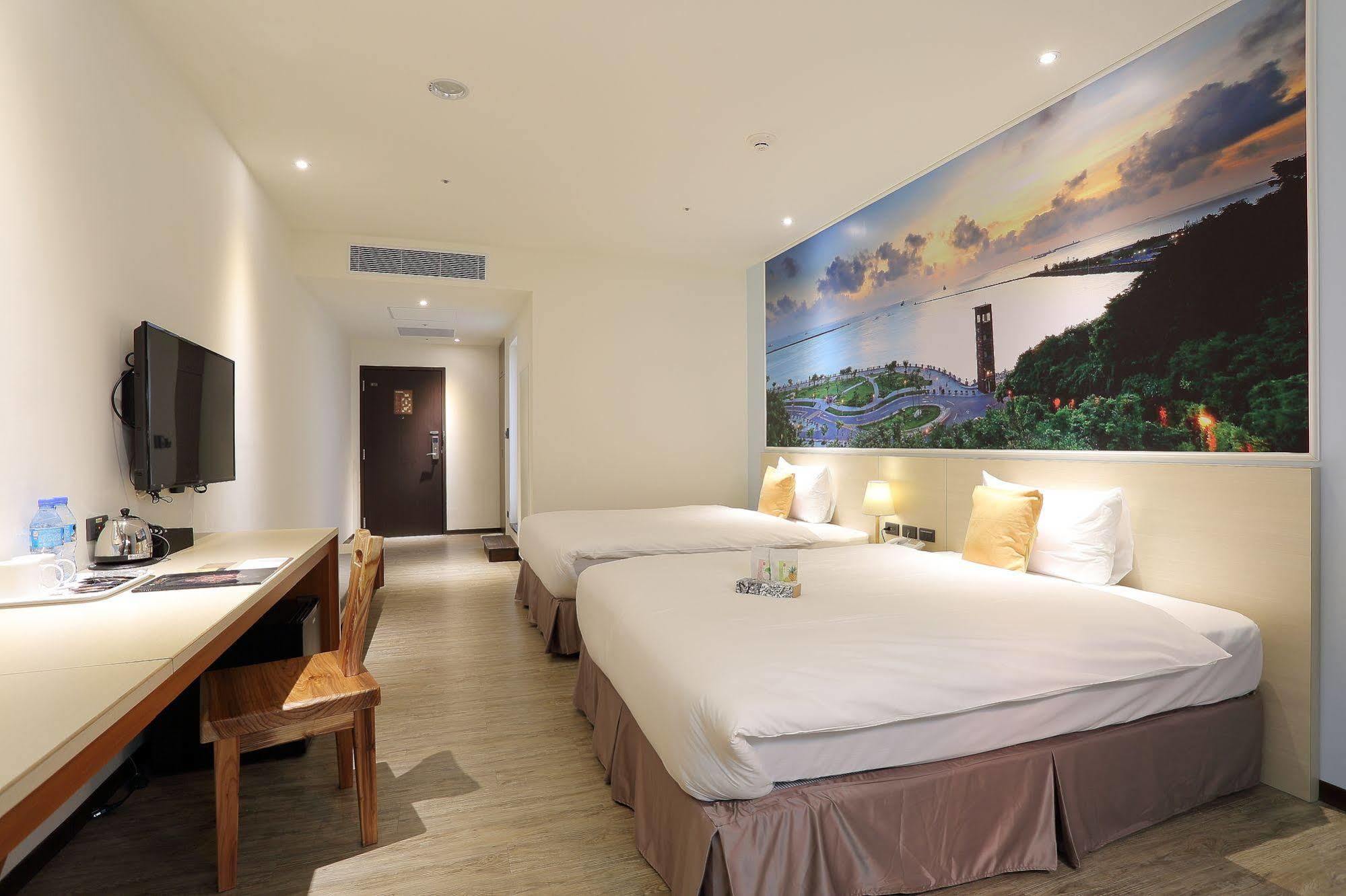 Mingli Hotel Kaohsiung Esterno foto