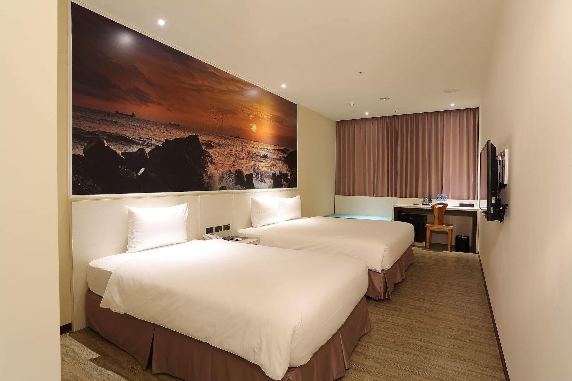 Mingli Hotel Kaohsiung Esterno foto
