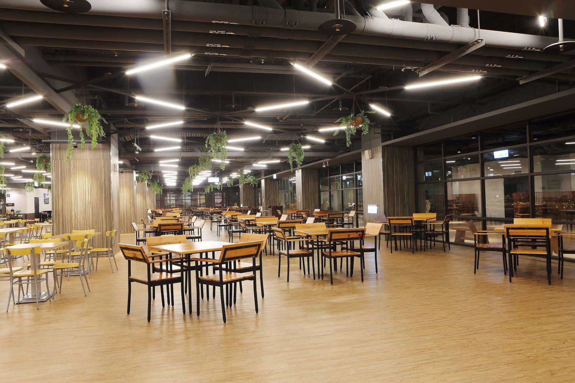 Mingli Hotel Kaohsiung Esterno foto