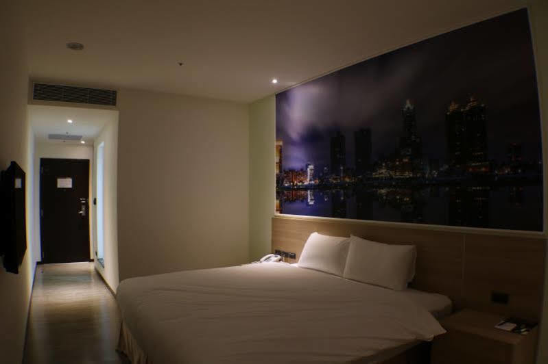 Mingli Hotel Kaohsiung Esterno foto