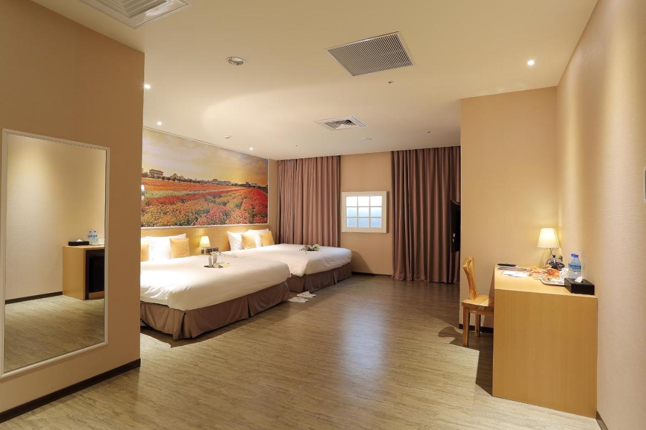 Mingli Hotel Kaohsiung Esterno foto